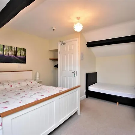Plough Inn 3*